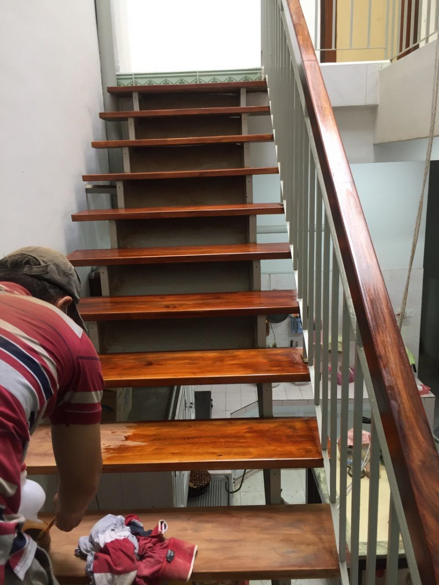 sửa chữa cầu thang gỗ